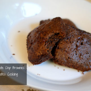 caramel chocolate chip brownies