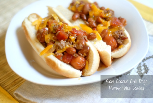 slow cooker chili dogs