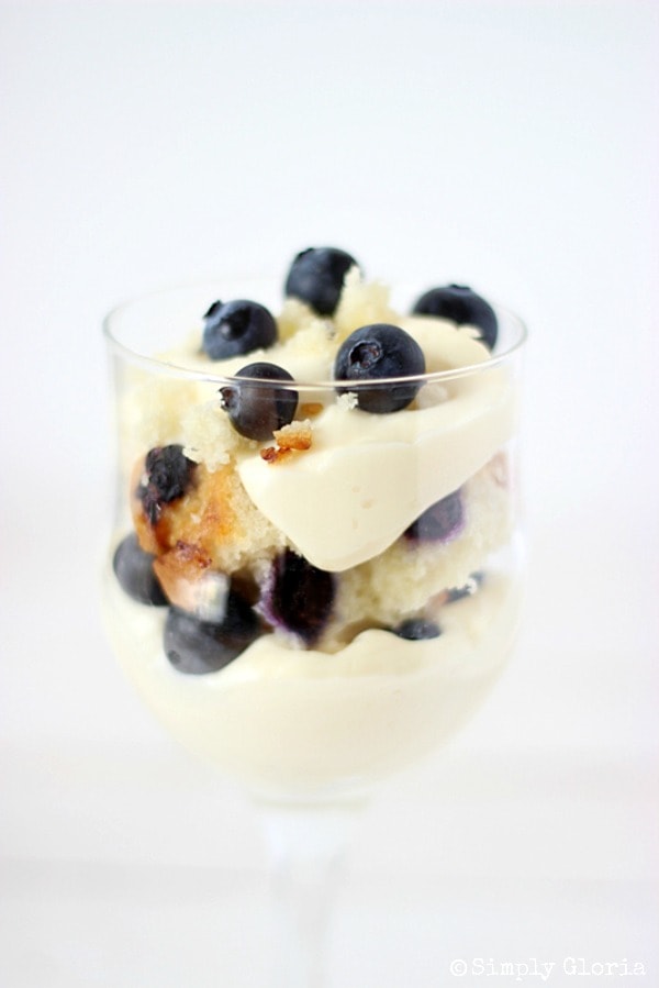 No-Bake-Blueberry-Muffin-Cheesecake-Trifle-with-SimplyGloria.com-IndividualDessert