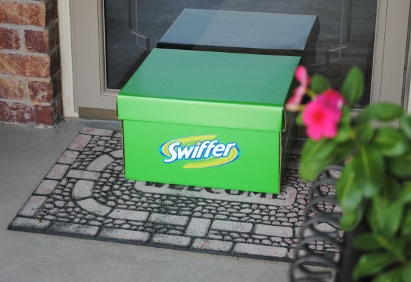 Swiffer & The Big Green Box #SwifferEffect #BigGreenBox #Sponsored