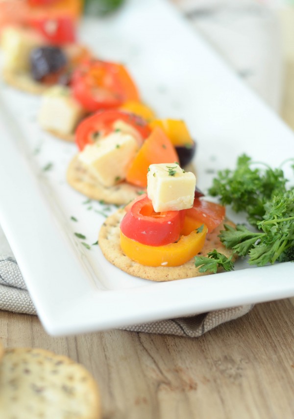 Cheese & Veggie Topped Crackers #BretonGlutenFree #ad 