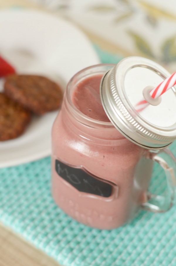 Chocolate Strawberry Smoothie I Mommy Hates Cooking #SoySwaps #ad 
