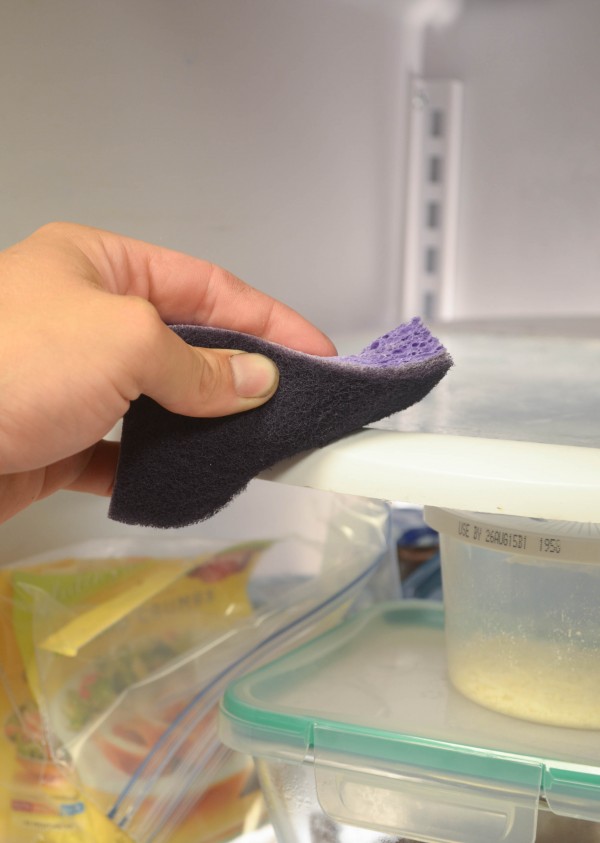  Keeping the Refrigerator Clean with Scotch-Brite Extreme Sponge #CleanFeelsGood #ad 
