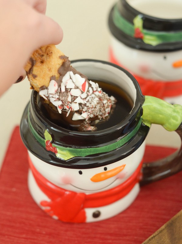 Peppermint Mocha Biscotti & Dunkin' Donuts Gift Idea #DunkinToTheRescue #ad 
