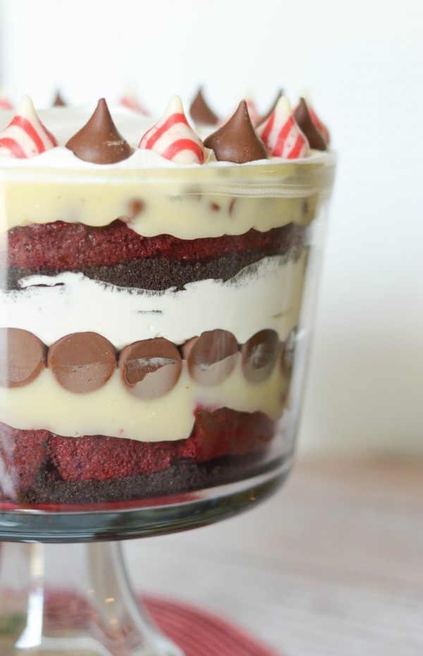 Red Velvet Cheesecake Kisses Trifle #NewTraditions #ad 