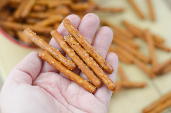 gluten-free-seasoned-pretzels-3