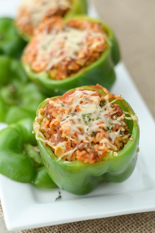 How to Make Stuffed Peppers - Sharing a quick and easy method to making Stuffed Peppers. This Stuffed Peppers Recipe is perfect for all families! 