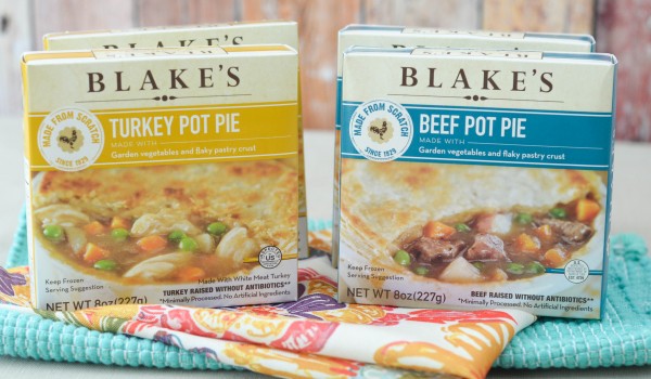Enjoying Blake's All Natural Pot Pies #BlakesLove #ad 