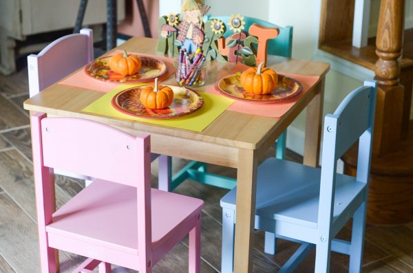 5 Tips for the Kids' Table on Thanksgiving