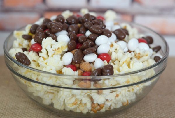 Chocolate Mint Popcorn Mix #Pop4AssassinsCreed #Pmedia #ad 