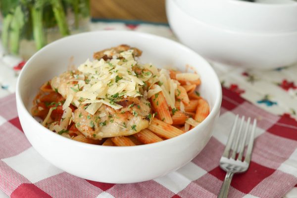 Tuscan Chicken Pasta Bowl #WeeknightTradition AD