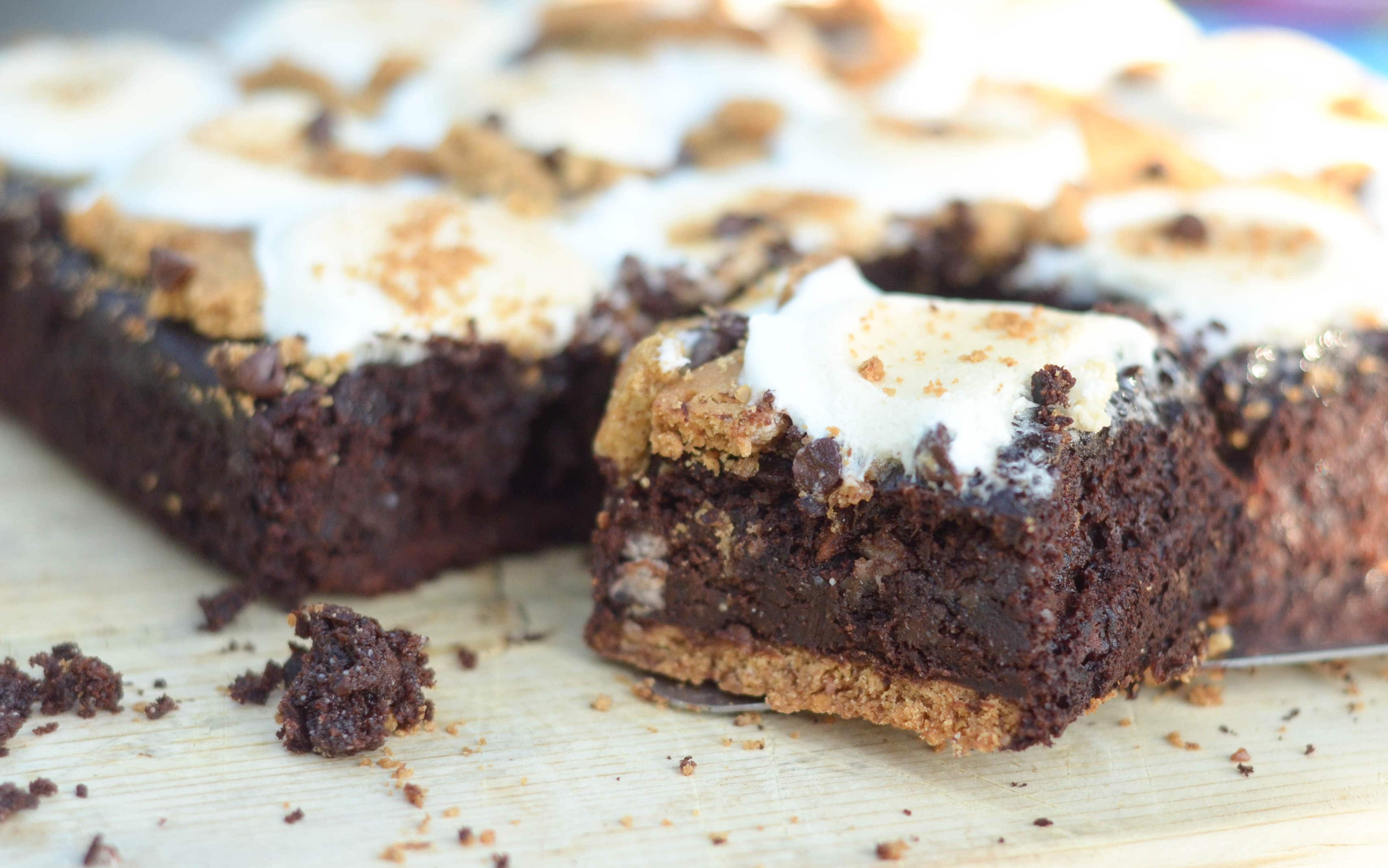 S'mores Black Bean Brownies + Summer Cookouts - Mommy Hates Cooking