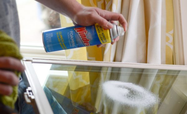 Give Life a Sparkle with Windex® Foaming Glass Cleaner #WindexSparkle #ad