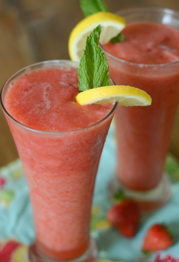 Frozen Strawberry Lemonade Mocktail #TrendingintheKitchen #Mocktails #GlutenFree