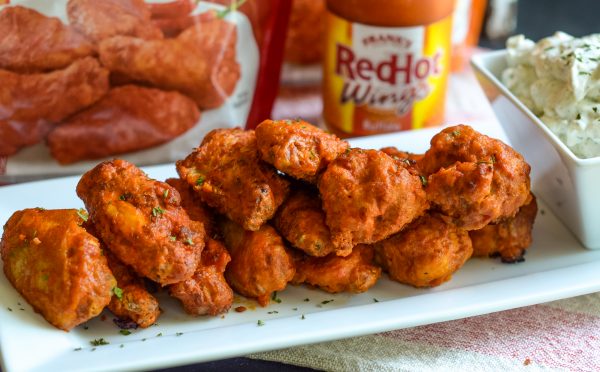 Game Day Frank's Redhot Wings & Dill Dip #FranklyDeliciousWings #AD 