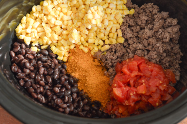 slow cooker beef taco soup