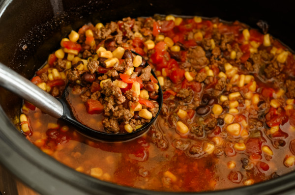 slow cooker beef taco soup