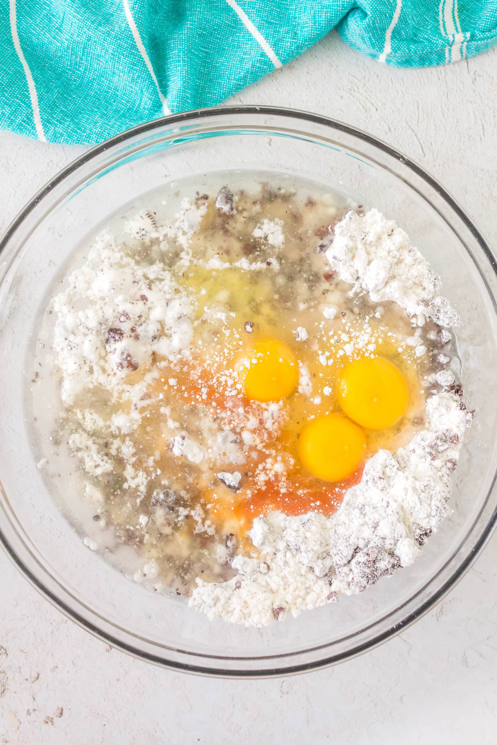 Ninja Foodi Cookies and Cream Cake Mommy Hates Cooking