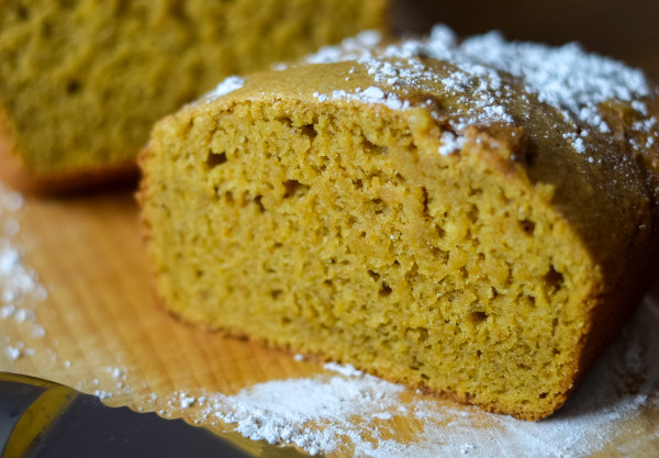gluten-free pumpkin bread loaf