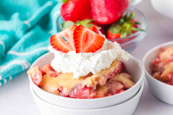 gluten-free strawberry cobbler
