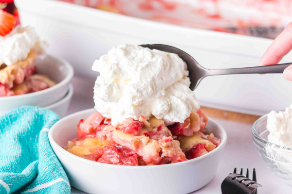gluten-free strawberry cobbler
