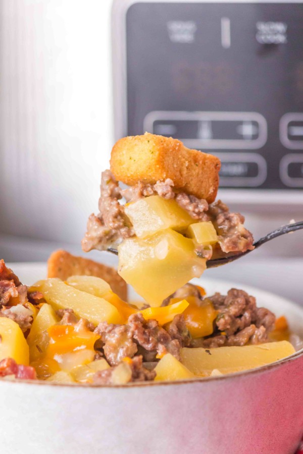 gluten free slow cooker cheeseburger soup