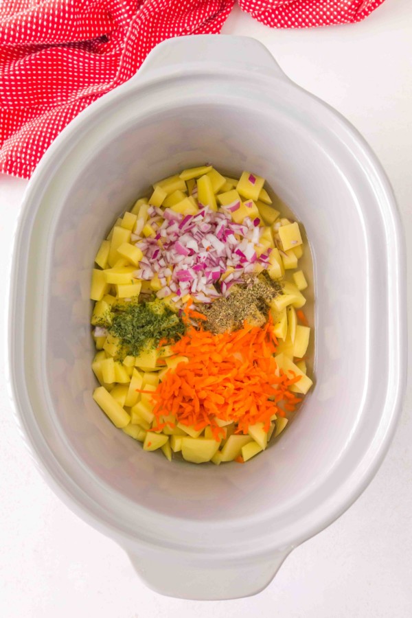 gluten free slow cooker cheeseburger soup
