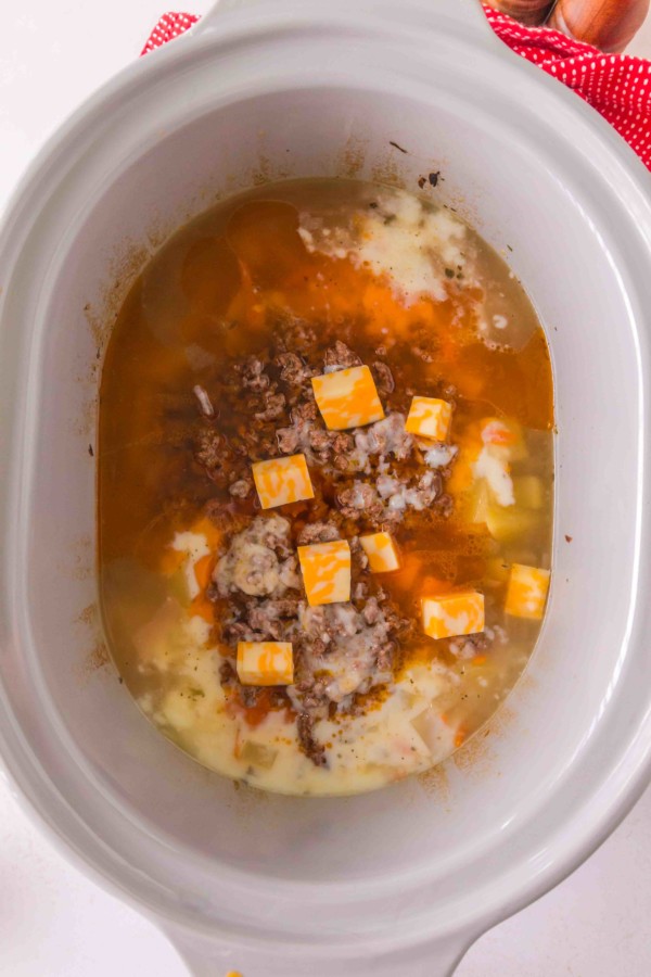 gluten free slow cooker cheeseburger soup