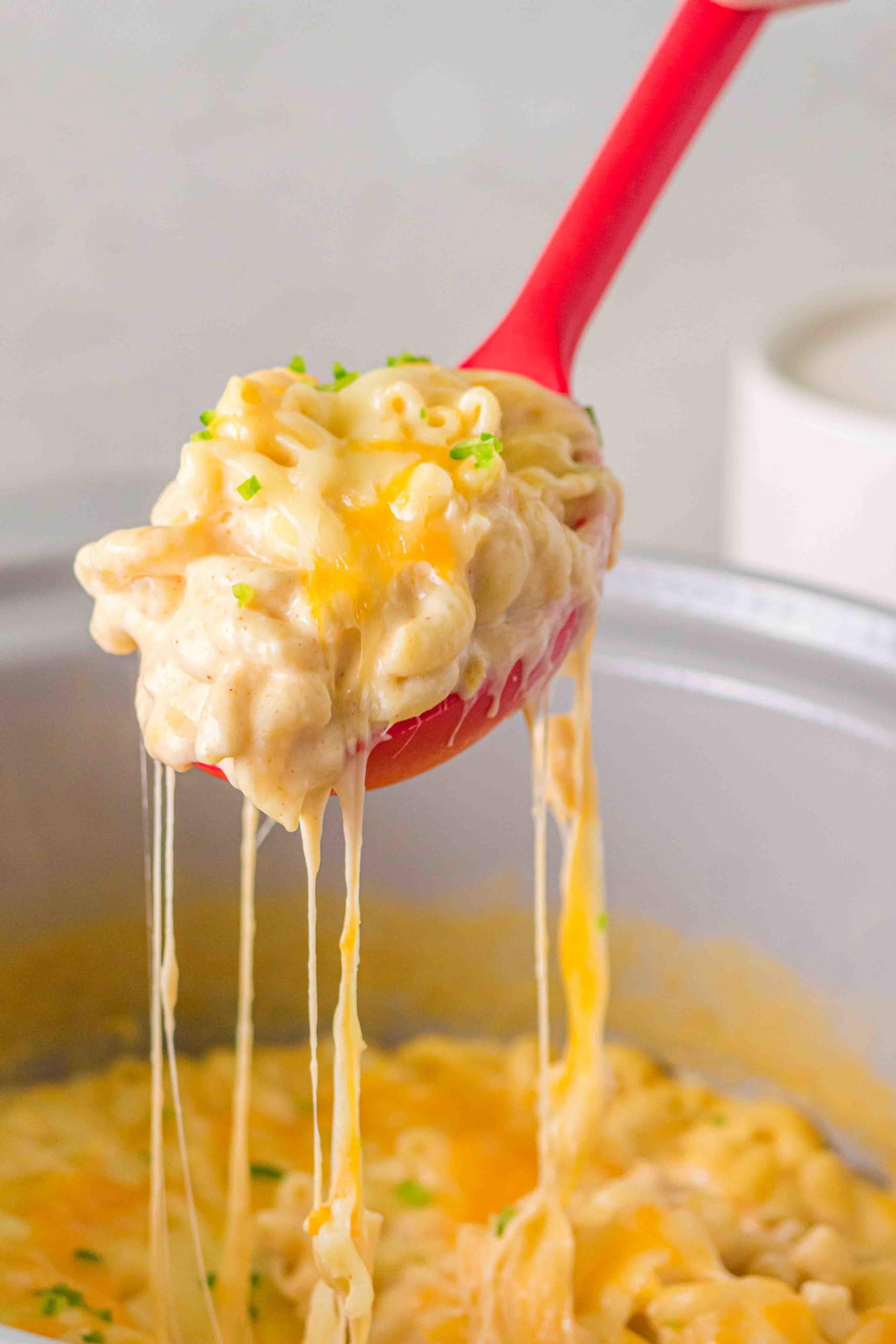 Slow Cooker Mac and Cheese with Green Chiles