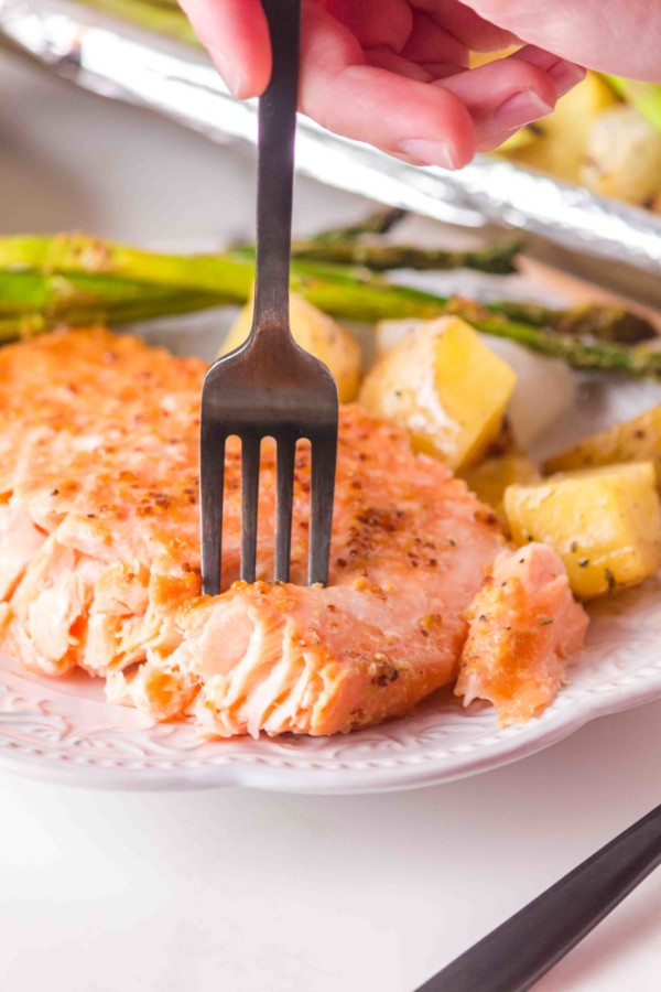 sheet pan gluten-free salmon and vegetables recipe