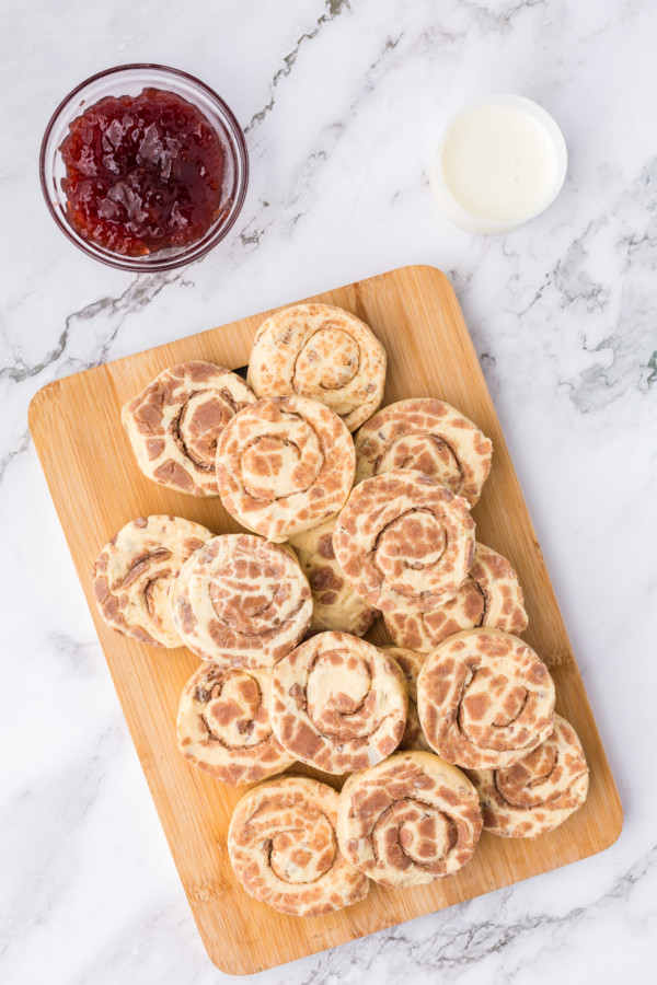 heart shaped cinnamon rolls with refrigerated dough