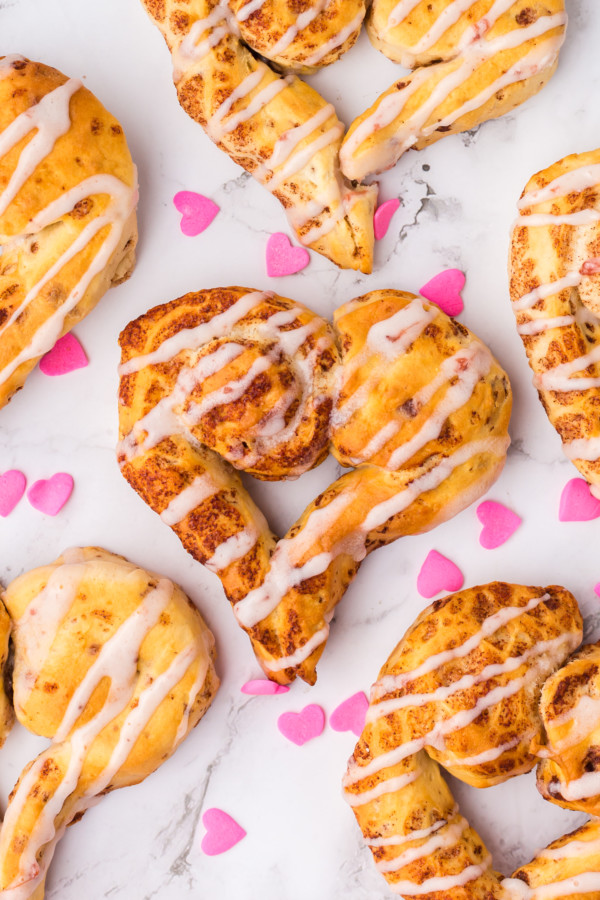 heart shaped cinnamon rolls with refrigerated dough